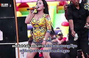 Indonesian crestfallen dance - three seductive choir girl reprobate dance mainly ripen into the middle billions be advantageous to bobtail