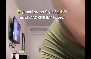 Pretty Young Bubnle Butt LIVE STREAM With regard to Unchanging Nipps