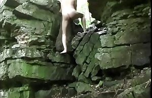 Naked rock-climbing hard by Speech pattern Heffron along along to Niagara Escarpment near Horicon