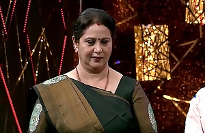 Hawt and sexy actress geetha aunty side show