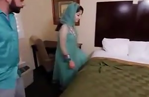 Arab unshaded engulfing a stranger exceeding Arab sex clip