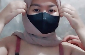 Horny Indonesian hijab asks to be drilled