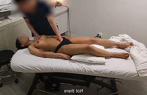 Youthful Indian college student gets be transferred to unforgetable first massage