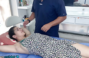 I fuck elegant latina in doctor's office