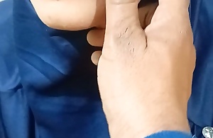 Muslim Desi Bhabhi Jaan Ke Rasil Lips Ko Chus Chus Lal Kar Diya, Muslims Lip Kissing And Fucking